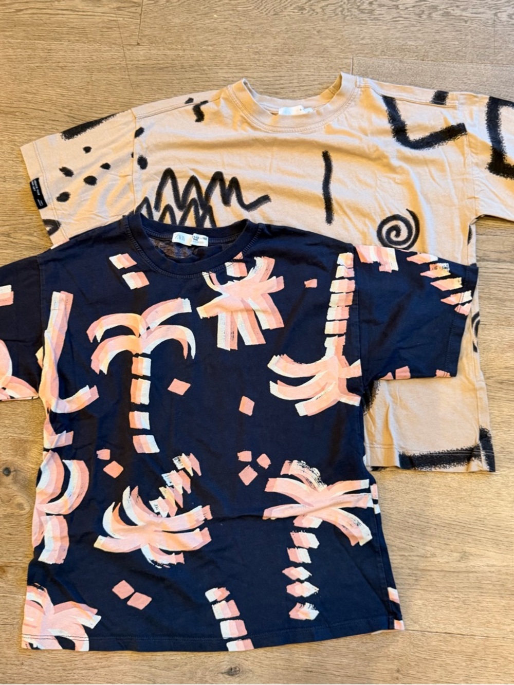 Kids Zara Short Sleeve art Graphic Tee - gray & Beige Palm Print